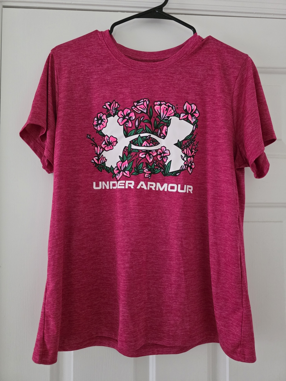 Under Armour Hot Pink Floral Logo Short Sleeve Tee (Like New)